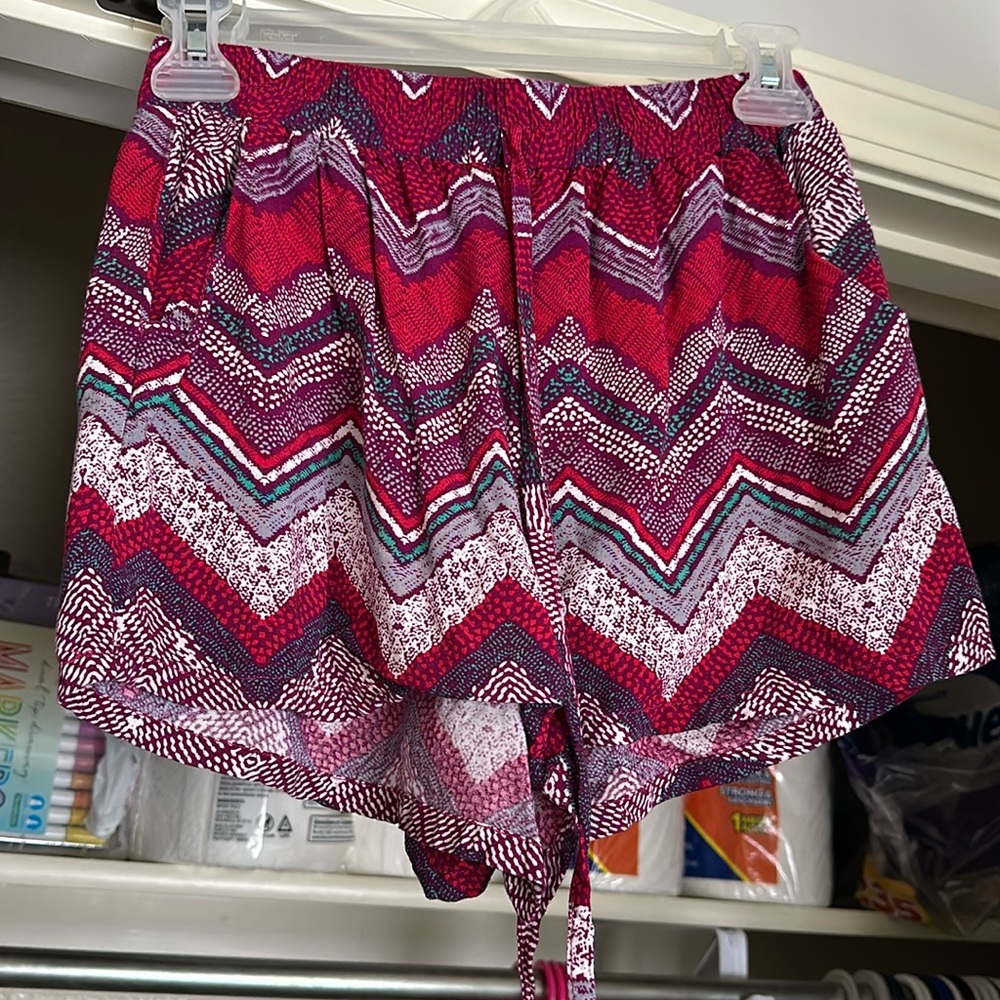 Pattern soft shorts